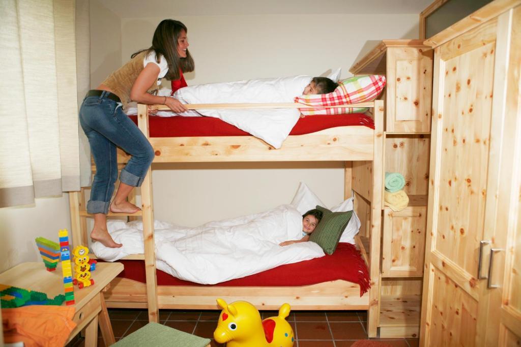 Ortners Mauerwirt - Leistbarer Luxus Apartment บาด ไคลน์เคิร์ชไฮม์ ภายนอก รูปภาพ