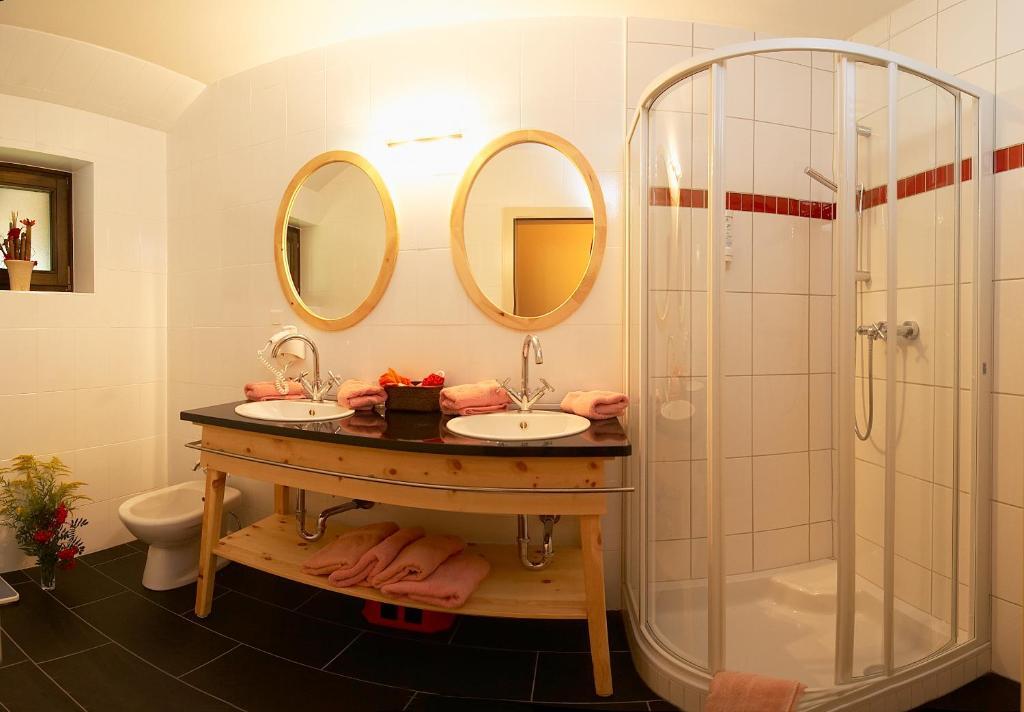 Ortners Mauerwirt - Leistbarer Luxus Apartment บาด ไคลน์เคิร์ชไฮม์ ภายนอก รูปภาพ