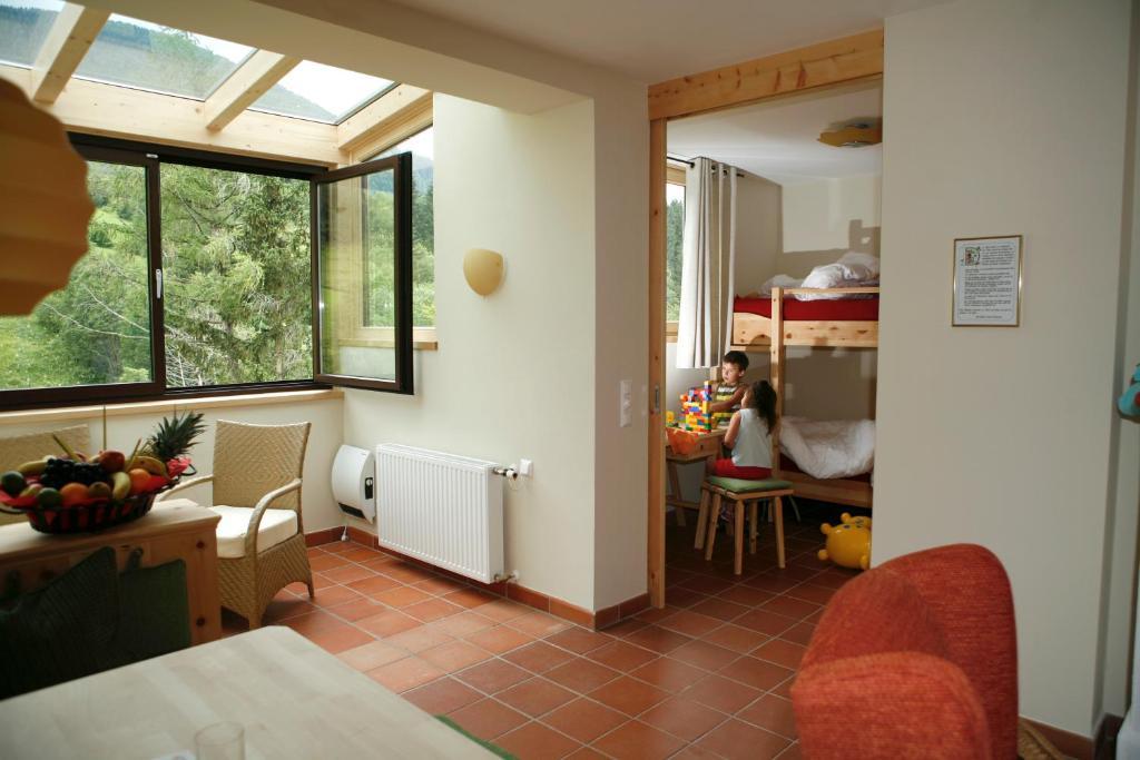 Ortners Mauerwirt - Leistbarer Luxus Apartment บาด ไคลน์เคิร์ชไฮม์ ภายนอก รูปภาพ