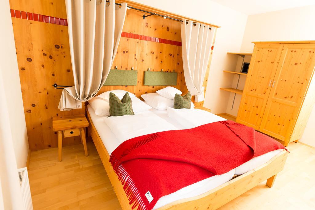 Ortners Mauerwirt - Leistbarer Luxus Apartment บาด ไคลน์เคิร์ชไฮม์ ภายนอก รูปภาพ